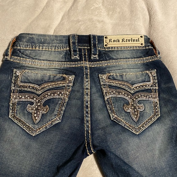 Rock Revival Skinny Jeans - Picture 5 of 5